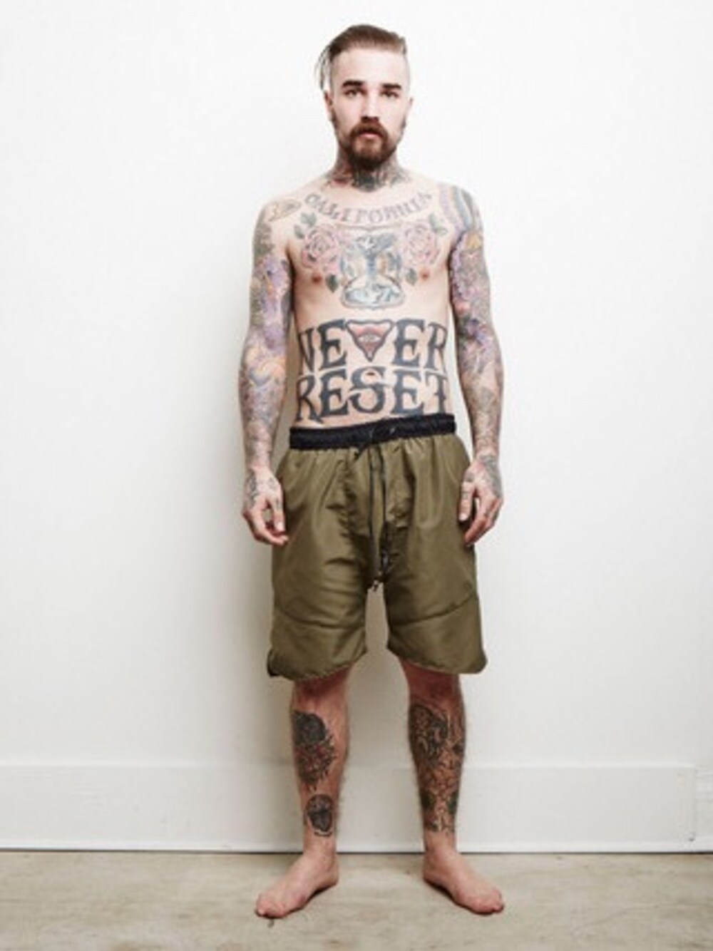 「danielpatrick」｜「Daniel Patrickのアイテム（水着、グリーン系）」を使った、DANIELPATRICKさん（メンズ・183cm）の春コーディネートの1枚目の写真