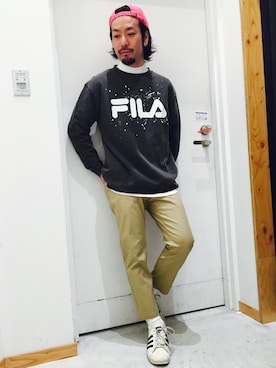 「FILA（フィラ）のアイテム（スウェット）」を使った、金城直輝さん（メンズ・170cm）の冬コーディネート