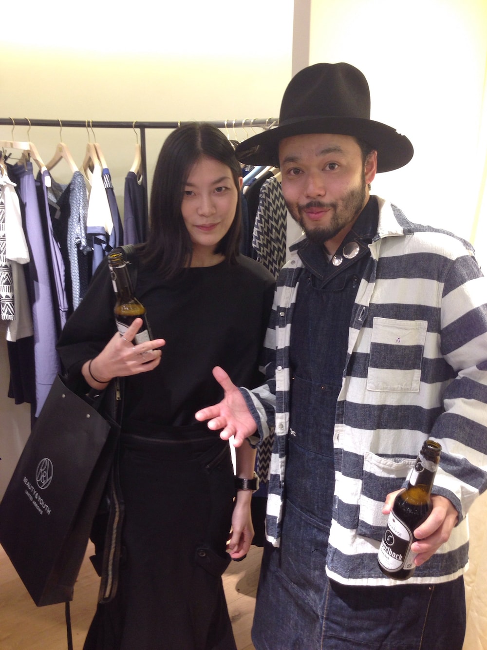 「JUNYA WATANABEのJunya watanabe skirt （スカート、ブラック系）」を使った、Lin Xiu Weiさん（レディース・163cm）の春コーディネートの1枚目の写真