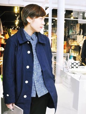 「アイテム（クラッチバッグ、グレー系）」を使った、カオル ( K/O/R. )さん（レディース・156cm）の冬コーディネート