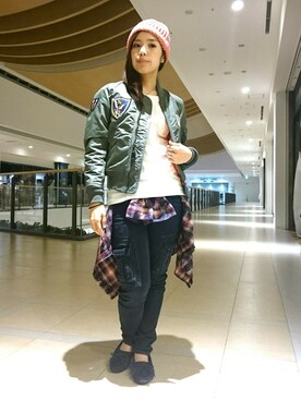 「TYPE BLUE（タイプブルー）のアイテム（パンツ）」を使った、kinukaさん（レディース・157cm）の秋コーディネート