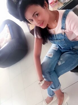 「ZALORA（-）のアイテム（つなぎ/オールインワン）」を使った、Devi Permata Putriさん（レディース・153cm）の春コーディネート