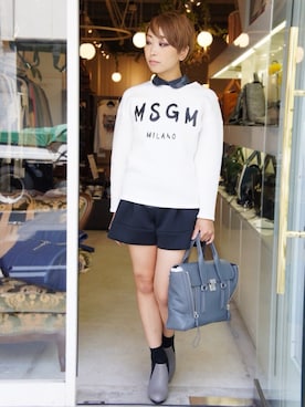 「MSGM（エムエスジーエム）のアイテム（スウェット）」を使った、OTOHAさん（レディース・156cm）の秋コーディネート