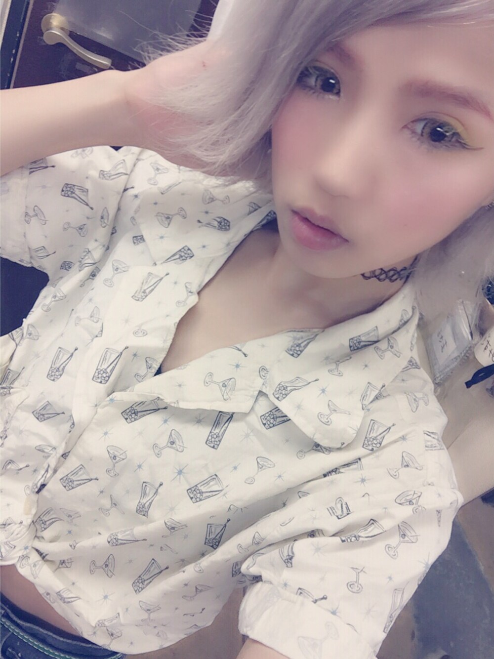 「イエロー、アロハシャツ、リメイク、ママコーデ、フェススタイル、外ハネ、ヘアアレンジ、ママ、デニム、American Apparel」｜「SPINNSのアイテム（ネックレス、ブラック系）」を使った、Yuri mom.♡さん（レディース・156cm）の夏コーディネートの1枚目の写真