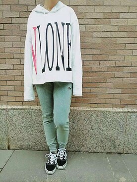 开始®艾小斯さんのコーディネート