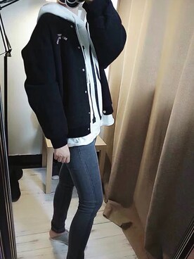 开始®艾小斯さんのコーディネート