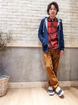 「アイテム（スニーカー、イエロー系）」を使った、小久保賢人さん（メンズ・166cm）の春コーディネート