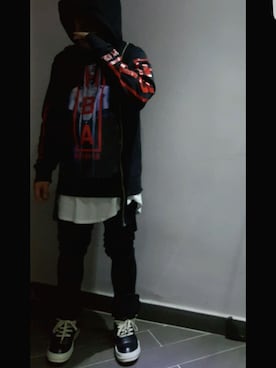 「HOOD BY AIR（フードバイエアー）のアイテム（パーカー、ブラック系）」を使った、Wing Lさん（メンズ）の冬コーディネート