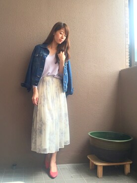 「フラワープリント」｜「アイテム（デニムジャケット）」を使った、デリさん（レディース・168cm）の春コーディネート