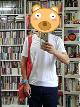 「アイテム（トートバッグ、オレンジ系）」を使った、Sam Ngさん（メンズ・162cm）の春コーディネート