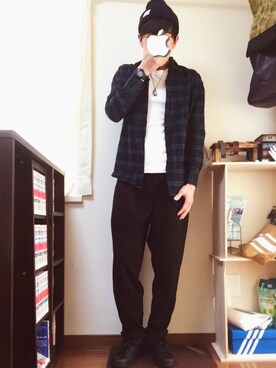 「UP START（アップスタート）のアイテム（スラックス）」を使った、tomiさん（メンズ・171cm）の春コーディネート