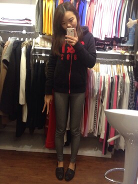 「Abercrombie&Fitch（アバークロンビーアンドフィッチ）のアイテム（スタジャン）」を使った、chi 🌹さん（レディース・155cm）の春コーディネート