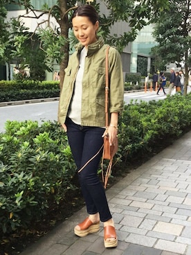 「FRAME DENIM（フレームデニム）のアイテム」を使った、RIKAさん（レディース・157cm）の春コーディネート