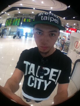 Stepegg Liさんのコーディネート