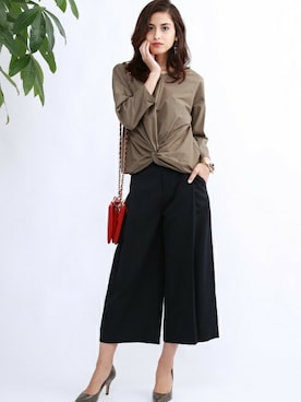 「Vネック」｜本社 プレスさん（レディース・168cm）の秋コーディネート