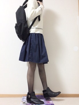 「白ニット、黒リュック」｜「アイテム（スカート）」を使った、Ｍugi*さん（レディース・162cm）の冬コーディネート