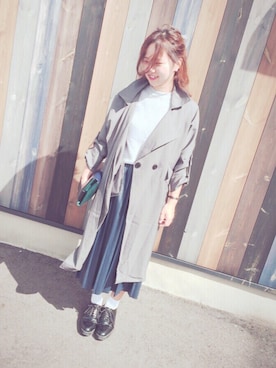 「グレーコーデ」｜「アイテム（トレンチコート）」を使った、ちゃんるいさん（レディース・157cm）の秋コーディネート