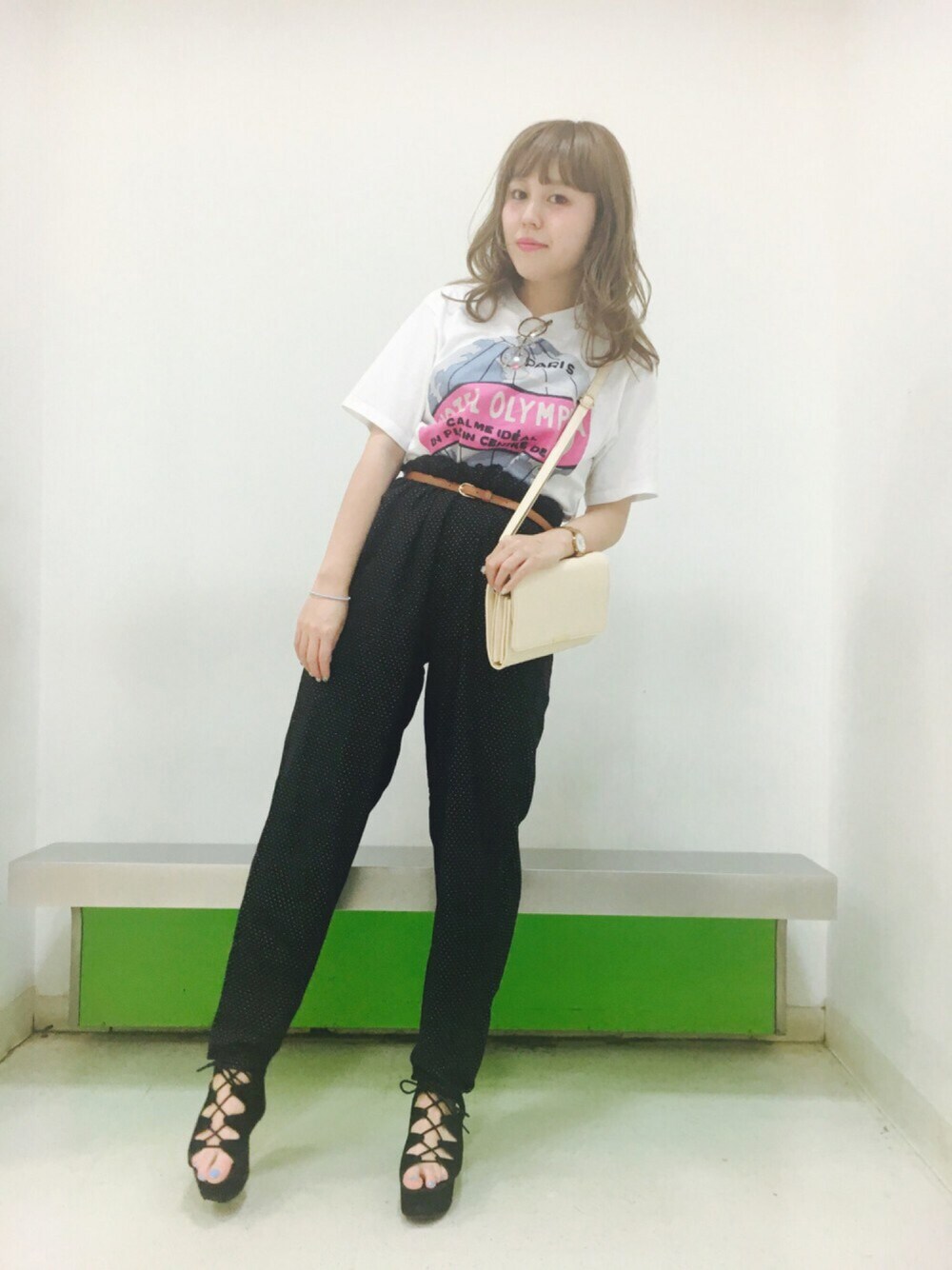 「ラフ、ootd、ドット、UNIQLO、one after another NICE CLAUP、Tシャツ、古着、夏コーデ、カジュアルコーデ、黒」｜「one after another NICE CLAUPの【SEDA3月号掲載　ナイスクラップ】　厚底編みあげサンダル（サンダル、ブラック系）」を使った、yoshiko Takayamaさん（レディース・165cm）の春コーディネートの1枚目の写真