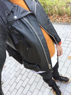 「CASIO」｜「アイテム（ライダースジャケット）」を使った、ゆーたさん（メンズ・177cm）の秋コーディネート