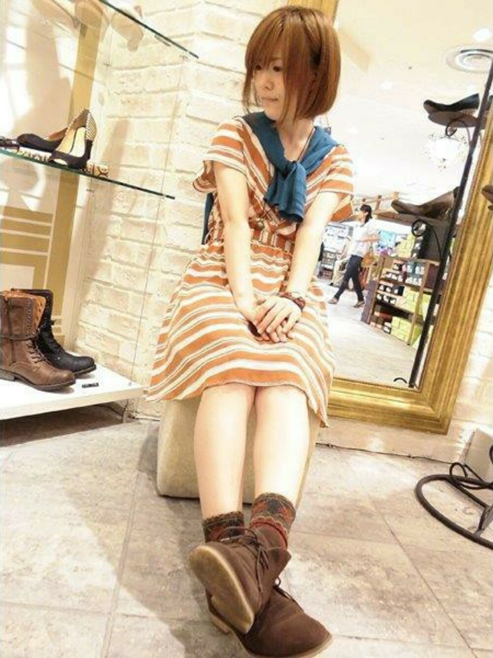 「SHOE BAR DeesseのCHUKKA BOOT(15982)/チャッカブーツ（ブーツ、ブラウン系）」を使った、HIRAMAさん（レディース・149cm）の夏コーディネートの1枚目の写真