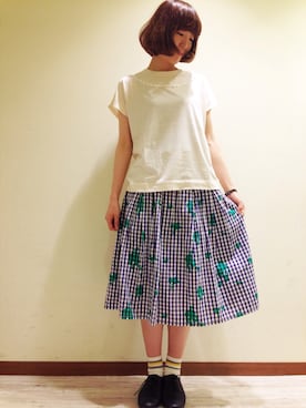 「POU DOU DOU（プードゥドゥ）の山道テープたたきゆるTシャツ（Tシャツ/カットソー、ホワイト系）」を使った、ホシさん（レディース・160cm）の春コーディネート