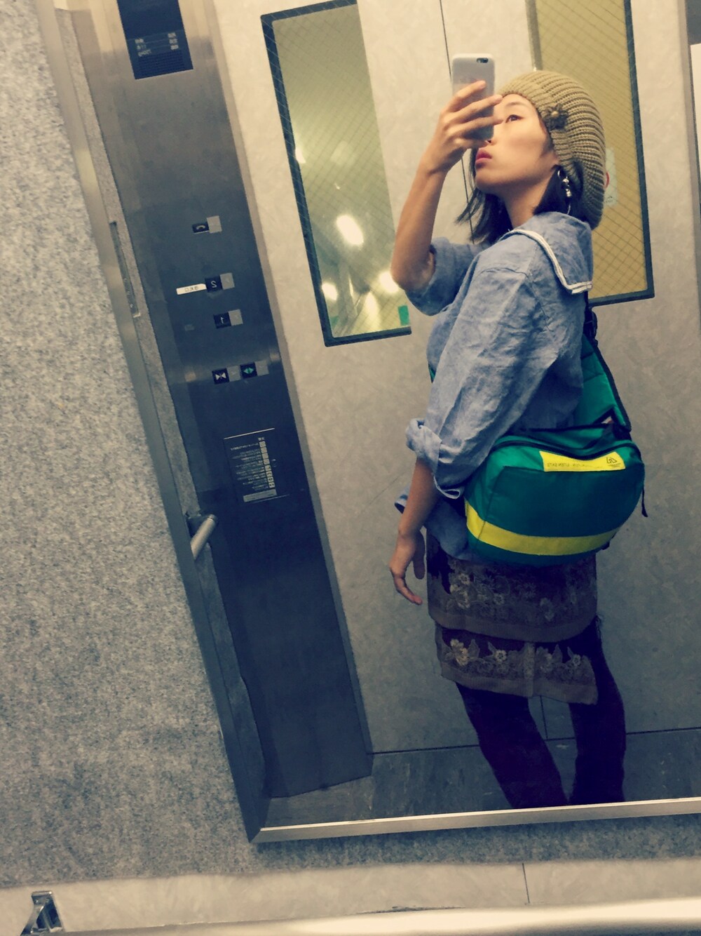「セーラー服、フランス軍、タイダイ柄、腰巻き、ニット帽、レゲエ帽、sailor、Indonesia、ラミー、巻きスカート」｜「MILITARY SURPLUSのアイテム（その他トップス、ブルー系）」を使った、sailさん（レディース・163cm）の秋コーディネートの1枚目の写真