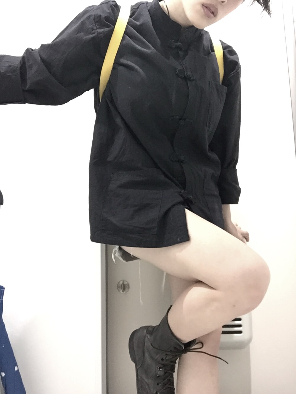 「チャイナシャツ、チャイナ服、ブーツ、軍物、民族衣装、military、ethnic、black、黒、ショーパン×ブーツ」｜「Chinese shirtのアイテム（その他アウター、ブラック系）」を使った、sailさん（レディース・164cm）の春コーディネートの1枚目の写真