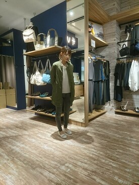 「HVC（エイチブイシー）のアイテム（MA-1）」を使った、HVCあまがさきキューズモール店さん（レディース・160cm）の秋コーディネート