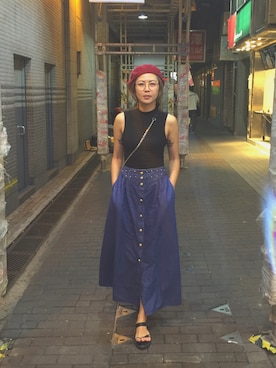 「RUMBLE RED（ランブルレッド）のアイテム（帽子）」を使った、Emileeさん（レディース・167cm）の春コーディネート