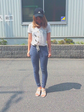 「BACKS（バックス）のアイテム（シューズ）」を使った、沙季さん（レディース・156cm）の夏コーディネート