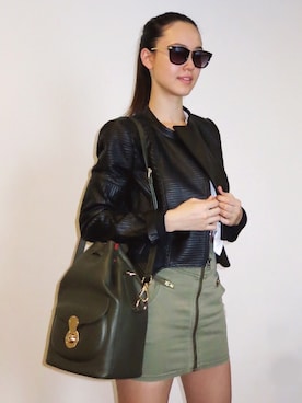 「Ralph Lauren」｜「アイテム（ノーカラージャケット）」を使った、Fiona Fussi さん（レディース・176cm）の春コーディネート