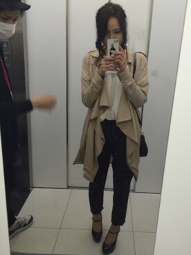 「ストライプパンツ」｜「アイテム（トレンチコート）」を使った、あやたろさん（レディース・161cm）の春コーディネート