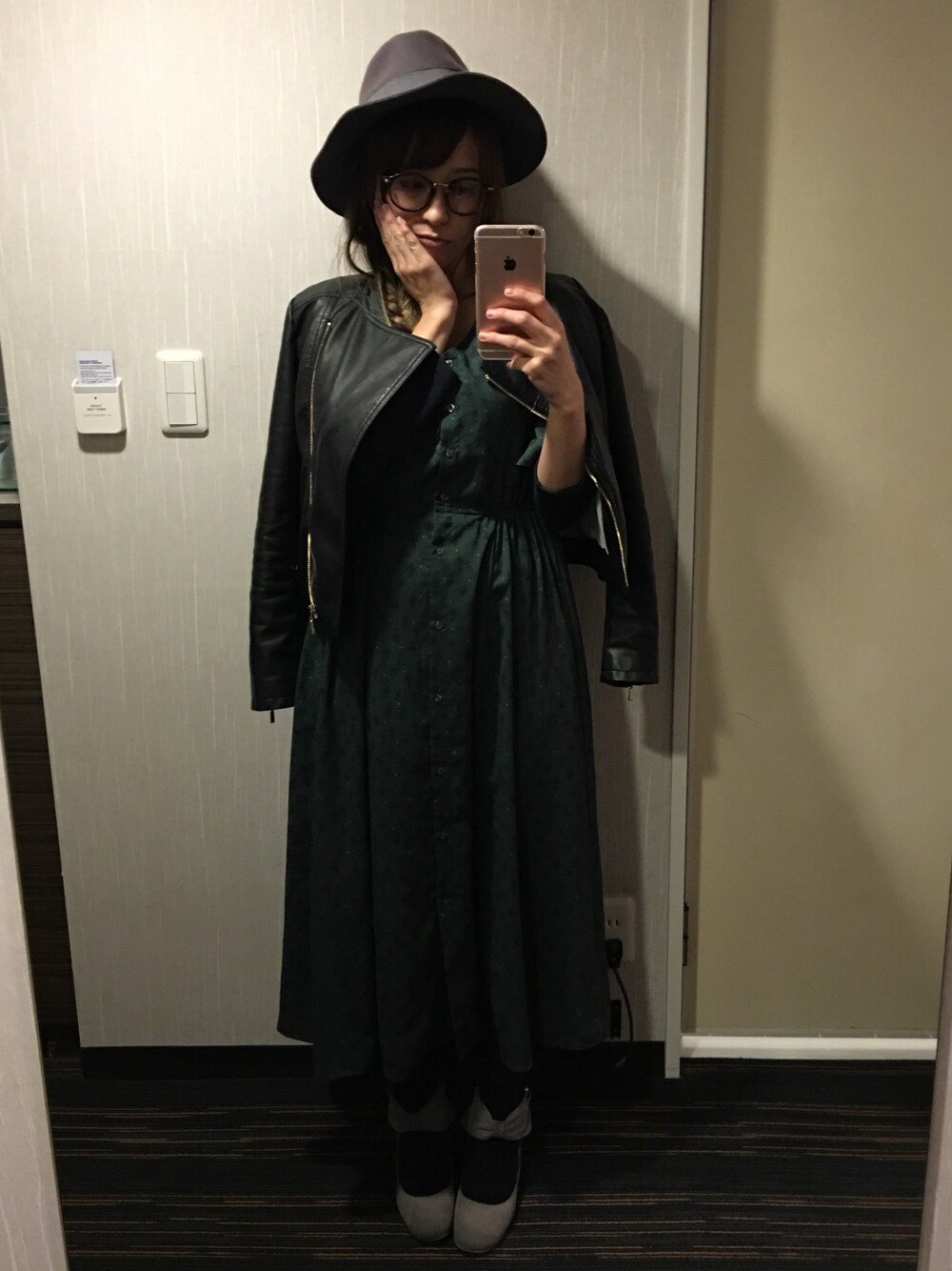 「dazzlinのアイテム（ワンピース、グリーン系）」を使った、Ｐっぴさん（レディース・156cm）の秋コーディネートの1枚目の写真