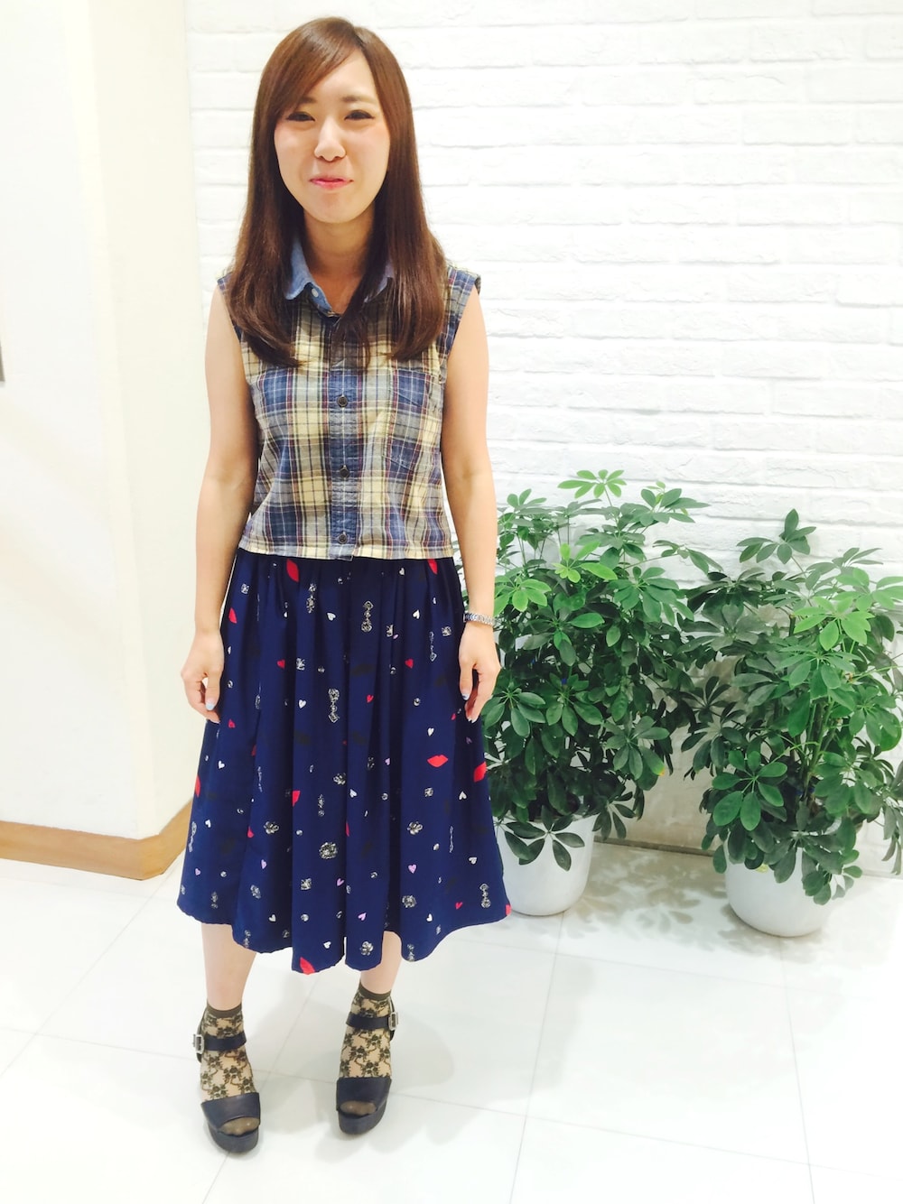 「靴下屋、あしもと倶楽部、柄×柄、秋コーデ」｜「古着のアイテム（シャツ/ブラウス、その他）」を使った、ちぃさん（レディース・158cm）の夏コーディネートの1枚目の写真