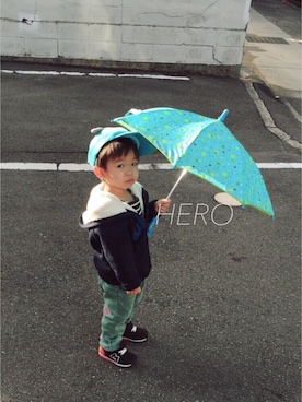 「e.a.B（エーアーベー）のアイテム（パンツ）」を使った、HEROさん（キッズ・90cm）の秋コーディネート