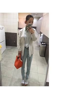 「emmi（エミ）のアイテム（ノーカラージャケット）」を使った、Aikaさん（レディース・161cm）の春コーディネート