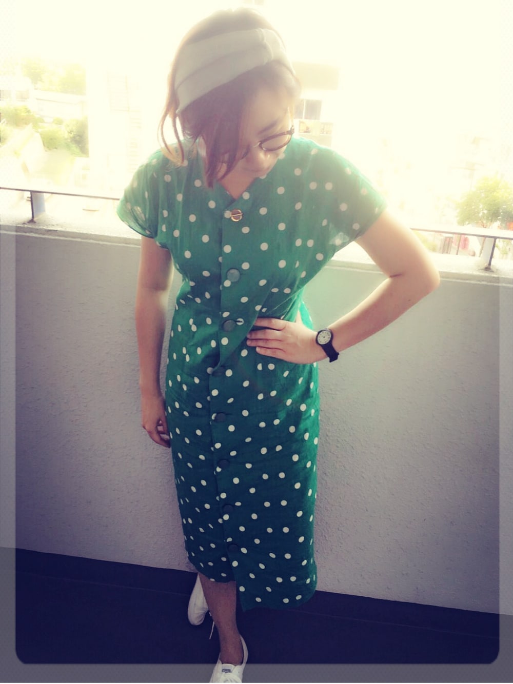 「VINTAGE、retro、PolkaDot、green white」｜「GUのアイテム（ヘアバンド、グレー系）」を使った、pearley さん（レディース・158cm）の春コーディネートの1枚目の写真
