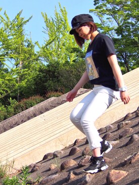 「Ameri（アメリ）のアイテム（スニーカー）」を使った、下村真侑子さん（レディース・156cm）の春コーディネート