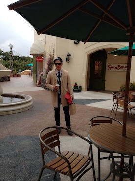 「アイテム（その他シューズ、グレー系）」を使った、Kenske Okamotoさん（メンズ・170cm）の冬コーディネート