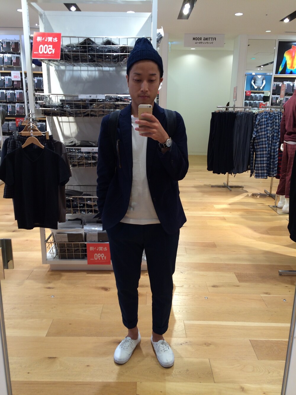「TIMEX、ray ban、BEAUTY&YOUTH UNITED ARROWS、green label relaxing、VANS、MYSTERY RANCH、URBAN RESEARCH DOORS、UNIQLO、セットアップ、スニーカー」｜「TIMEXのWEEKENDER（アナログ腕時計、ブラック系）」を使った、kengoさん（メンズ・170cm）の秋コーディネートの1枚目の写真