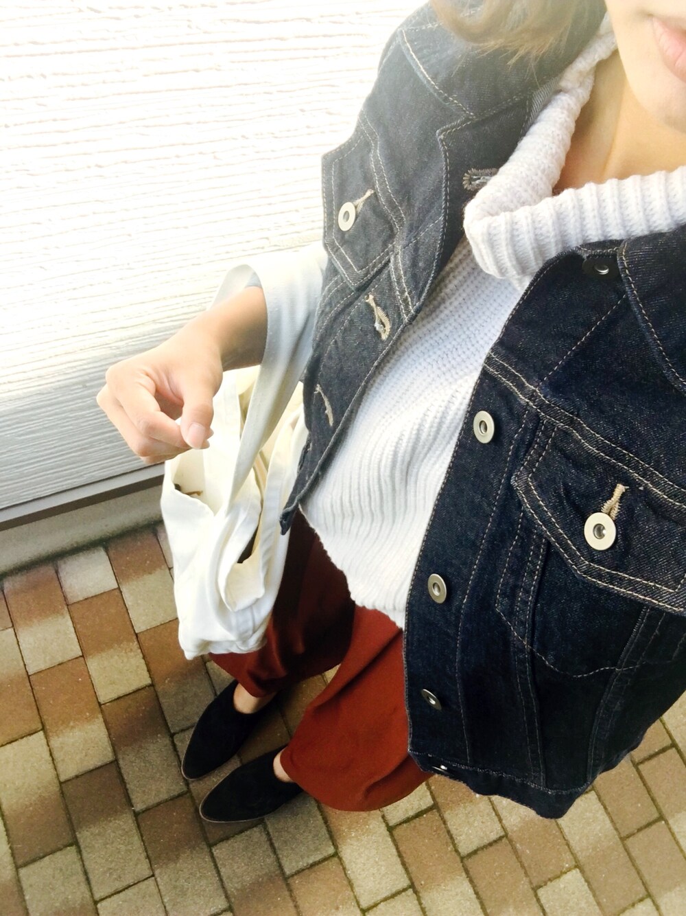「秋のコーデ、オトナカジュアル、プチプラ、ニット、UNIQLO、MERCURYDUO(MERCURYDUO)、Ungrid」｜「UNIQLOのアイテム（デニムジャケット、ブルー系）」を使った、m.eさん（レディース・160cm）の秋コーディネートの1枚目の写真