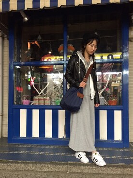 「デイリーカジュアル」｜「アイテム（ライダースジャケット）」を使った、Miyoung Kimさん（レディース・157cm）の春コーディネート