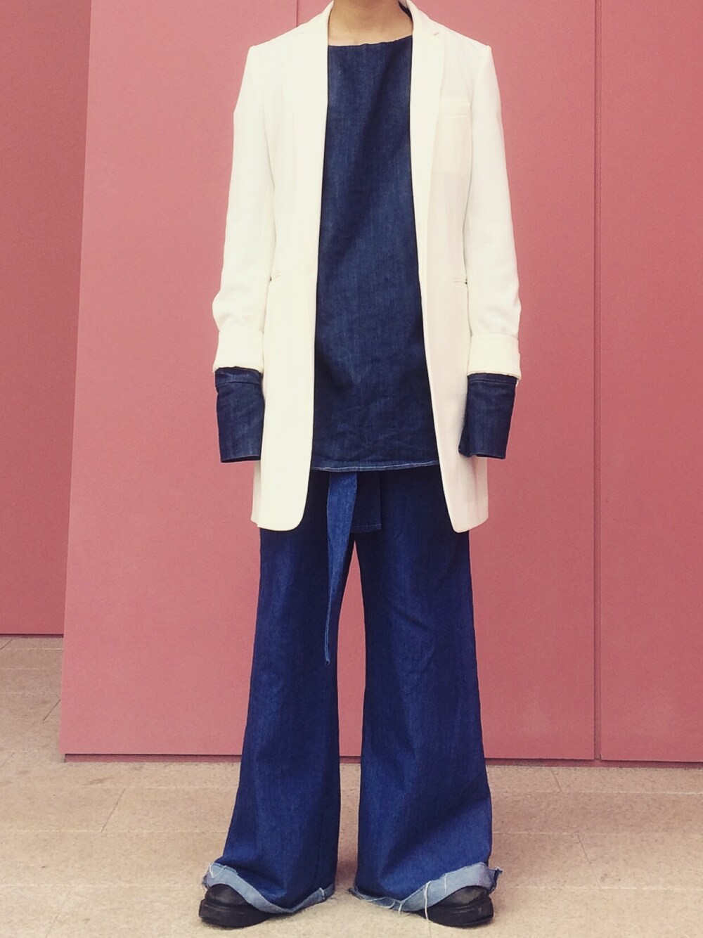「ootd、dailylook、godokmonk」｜「JUUN.Jのアイテム（テーラードジャケット、ホワイト系）」を使った、gomongさん（メンズ・176cm）の春コーディネートの1枚目の写真