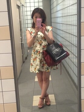 「Marc by Marc Jacobs（マークバイマークジェイコブス）のアイテム（サンダル）」を使った、えり子りんさん（レディース・158cm）の秋コーディネート