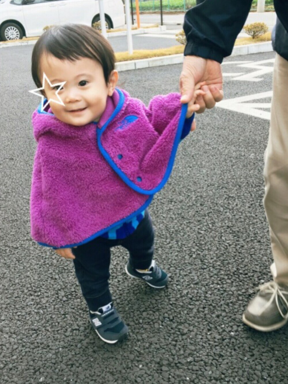 「一歳、おとこのこ、秋のコーデ、秋冬、おさがり、プチプラコーデ、ボーダートップス、ちびボーダー族、ポンチョ、THE NORTH FACE」｜「THE NORTH FACEのアイテム（ポンチョ、パープル系）」を使った、tooowaさん（キッズ・70cm）の秋コーディネートの1枚目の写真