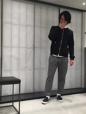 「アイテム（ノーカラージャケット）」を使った、水野亘さん（メンズ・180cm）の春コーディネート