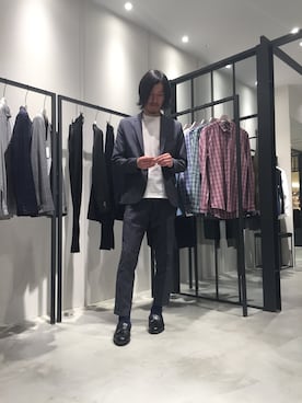 「STUDIOUS（ステュディオス）のアイテム（テーラードジャケット）」を使った、水野亘さん（メンズ・175cm）の春コーディネート