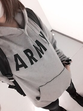 お絵描きマンにゃたす@メンヘラさんのコーディネート