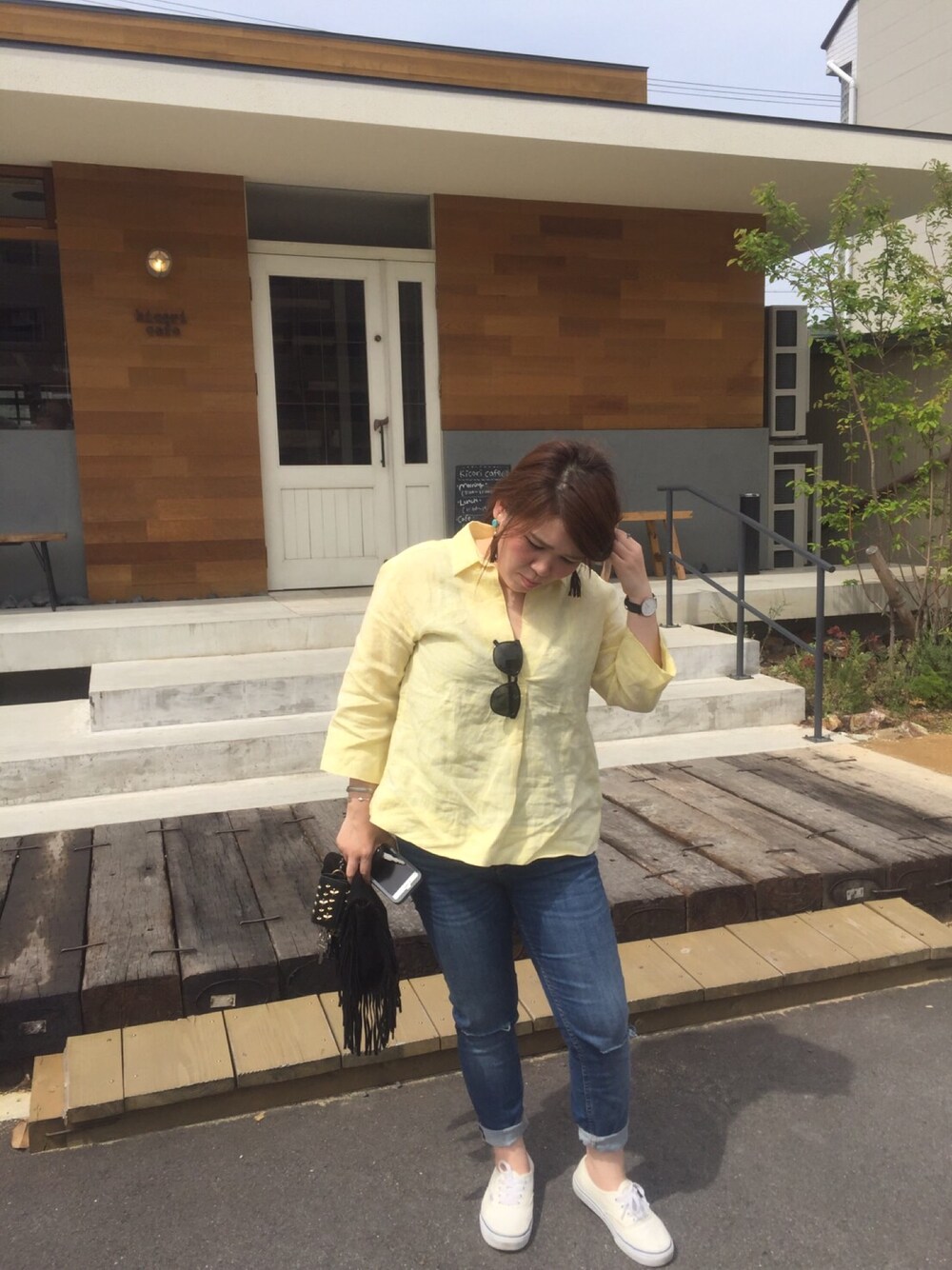 「オトナカジュアル、休日スタイル」｜「ROSE BUDのLBL-16101 SHIRT BLOUSE（シャツ/ブラウス、イエロー系）」を使った、hidemiさん（レディース・155cm）の春コーディネートの1枚目の写真