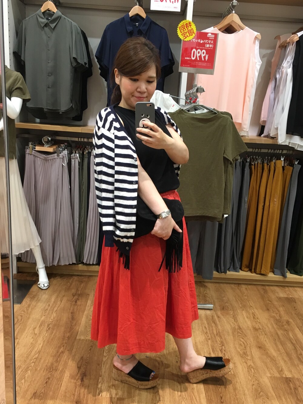 「シンプルスタイル、サボ、大人カジュアル」｜「UNIQLOのWOMEN リブロングT（ノースリーブ）（Tシャツ/カットソー、ブラック系）」を使った、hidemiさん（レディース・155cm）の夏コーディネートの1枚目の写真
